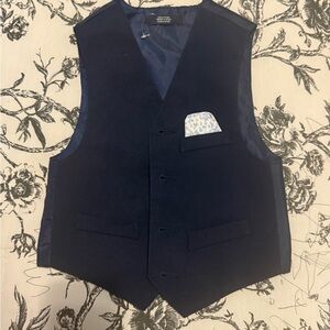 Nautica Dark Blue Boy 4T Vest with Pocket Square to go with blazer. also on sale